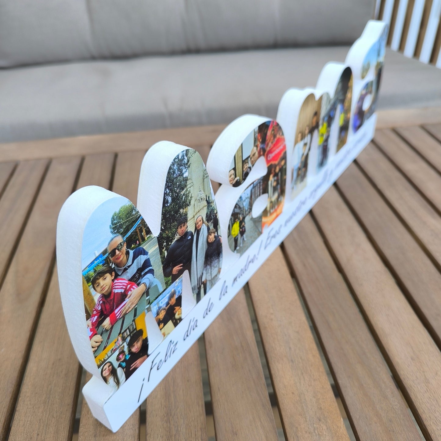 Mamá con base dedicatoria