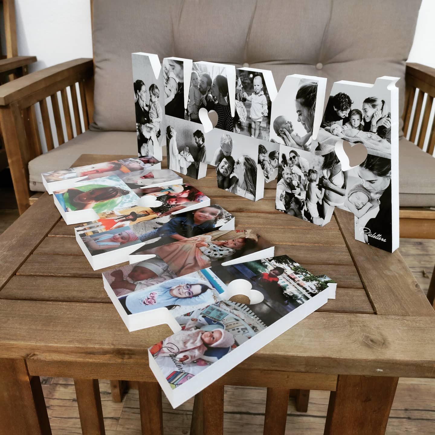 Mama con fotografías